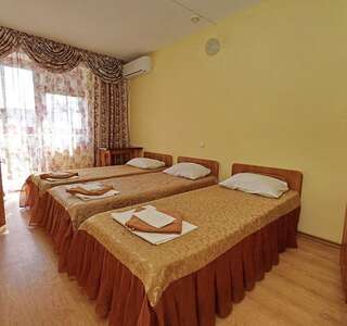 Гостиница Ростов Лермонтово Трехместный номер-1